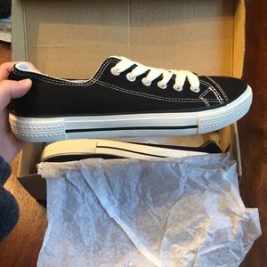 Retro Fire - Black and White shoe -NEW